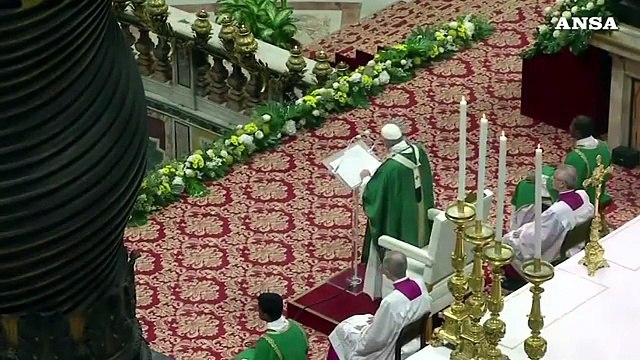 Papa accusa, Amazzonia a fuoco per interessi di alcuni