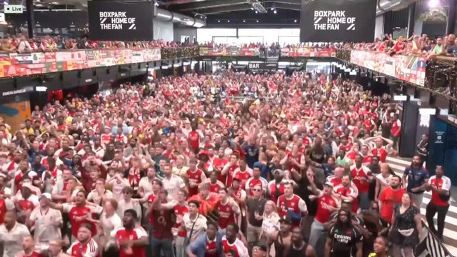 Así celebraron los aficionados del Arsenal el gol de Kai Havertz en el 5'