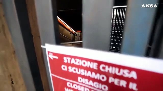Roma, problemi alle scale mobili: chiusa metro Furio Camillo