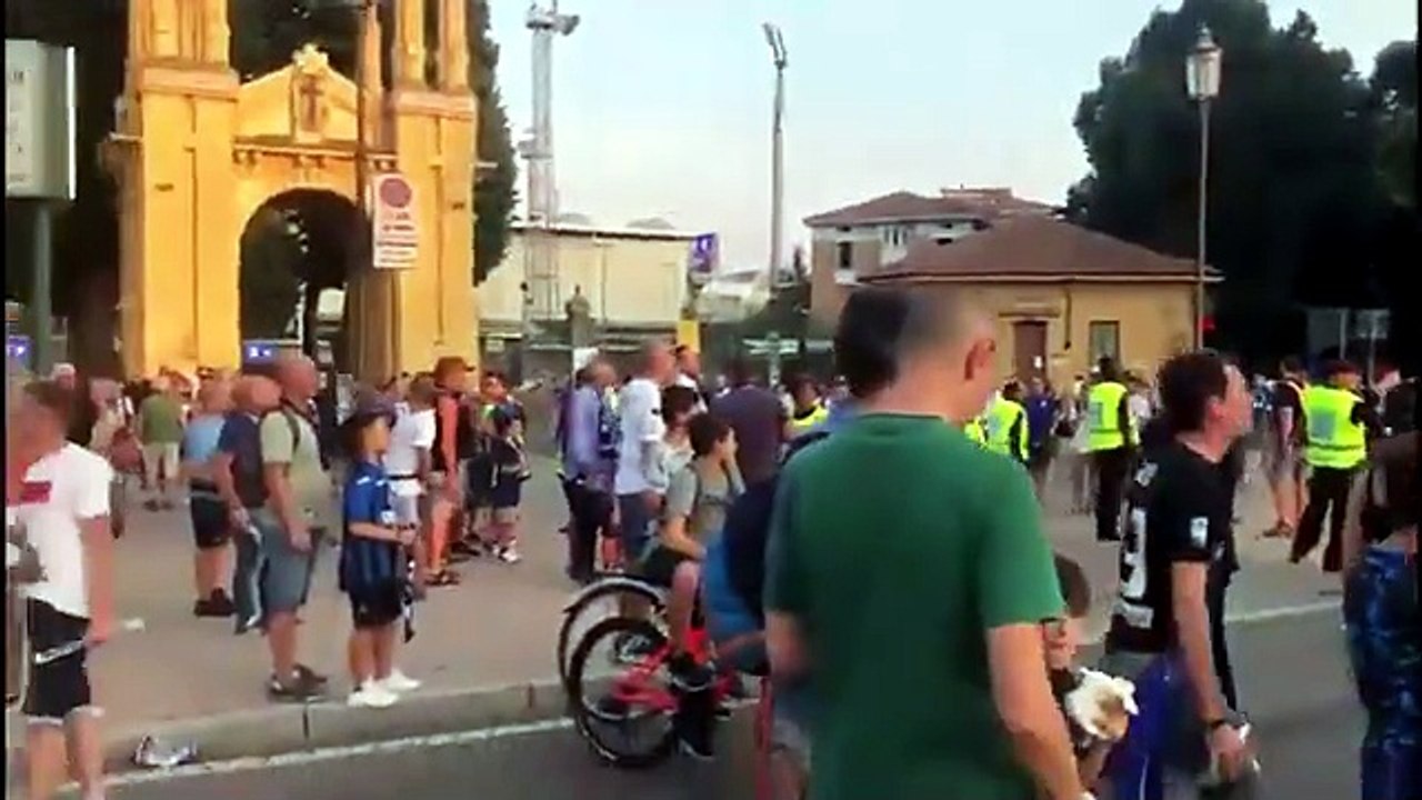 Arrivo pullman Atalanta e Torino