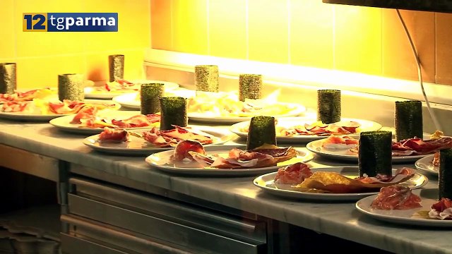 RIMETTERSI IN FORMA DOPO GLI STRAVIZI A TAVOLA: DIETA EQUILIBRATA E ATTIVITÁ FISICA | RIMETTERSI IN FORMA DOPO GLI STRAVIZI A TAVOLA: DIETA EQUILIBRATA E ATTIVITÁ FISICA