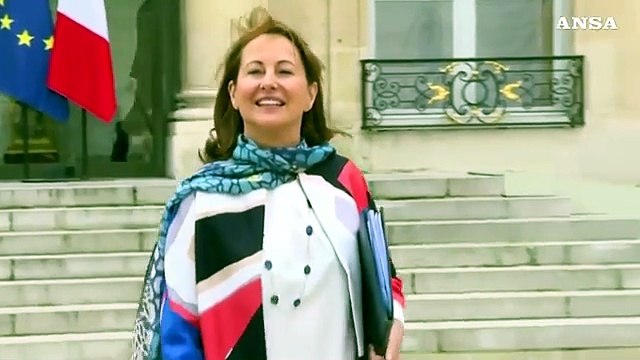 Segolene contro Macron, adesso finisce sotto inchiesta