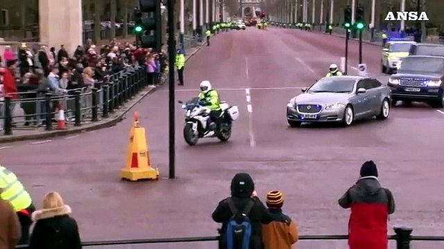 Regno Unito, Johnson dalla Regina