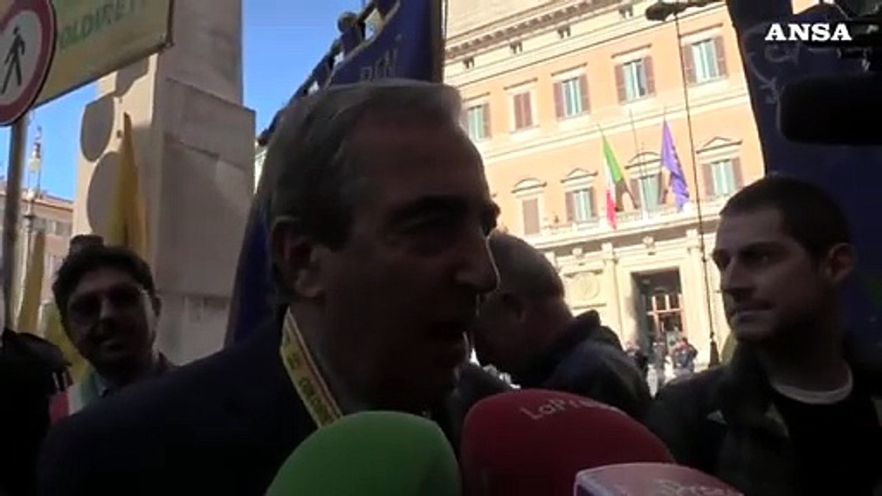 Ilva, Gasparri: "Preferisco salvare governo sbagliato che perdere Taranto"