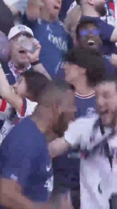 El Parque de los Príncipes SE VIENE ABAJO tras el GOL de DEMBELÉ | PSG 1 - Arsenal 1