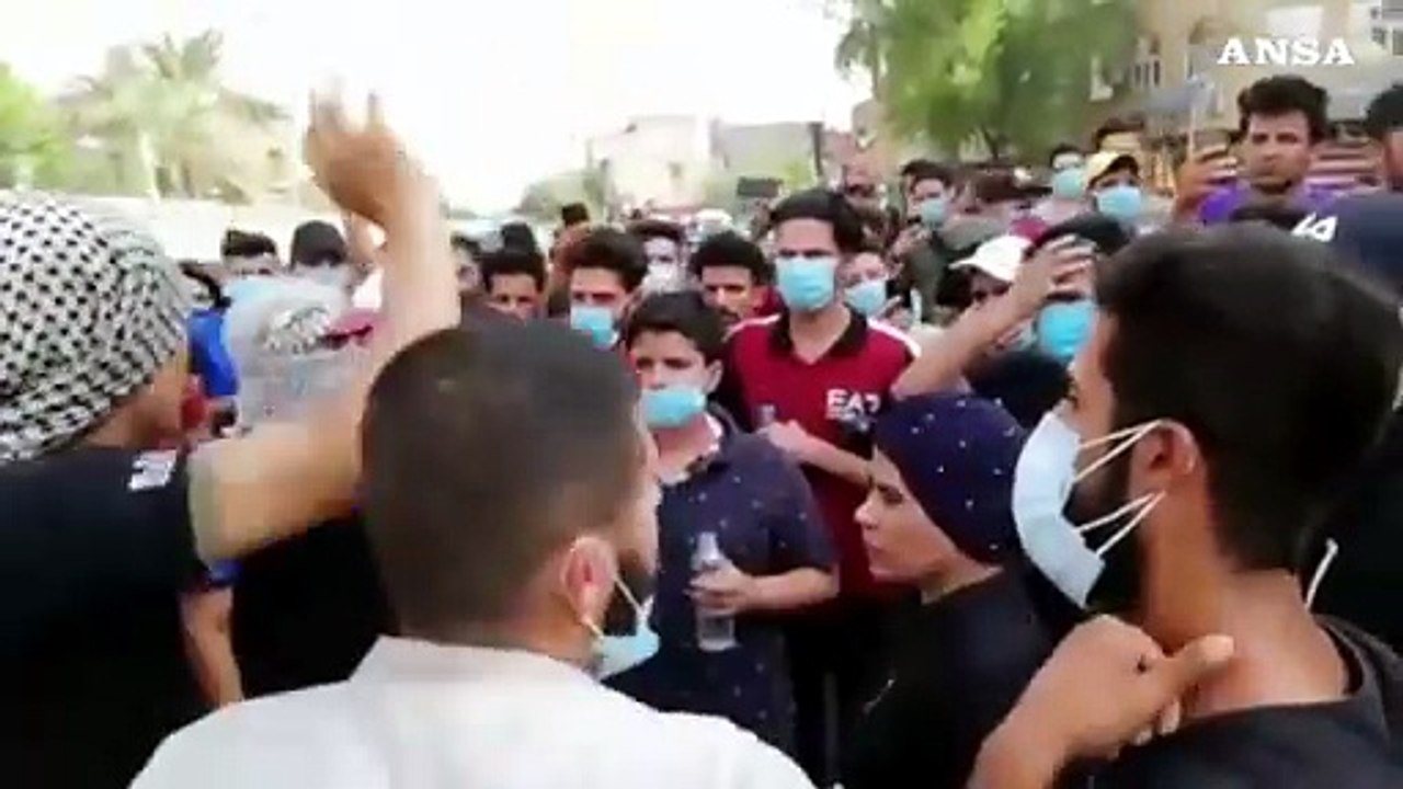 Medio Oriente in fiamme, e' rivolta contro il carovita
