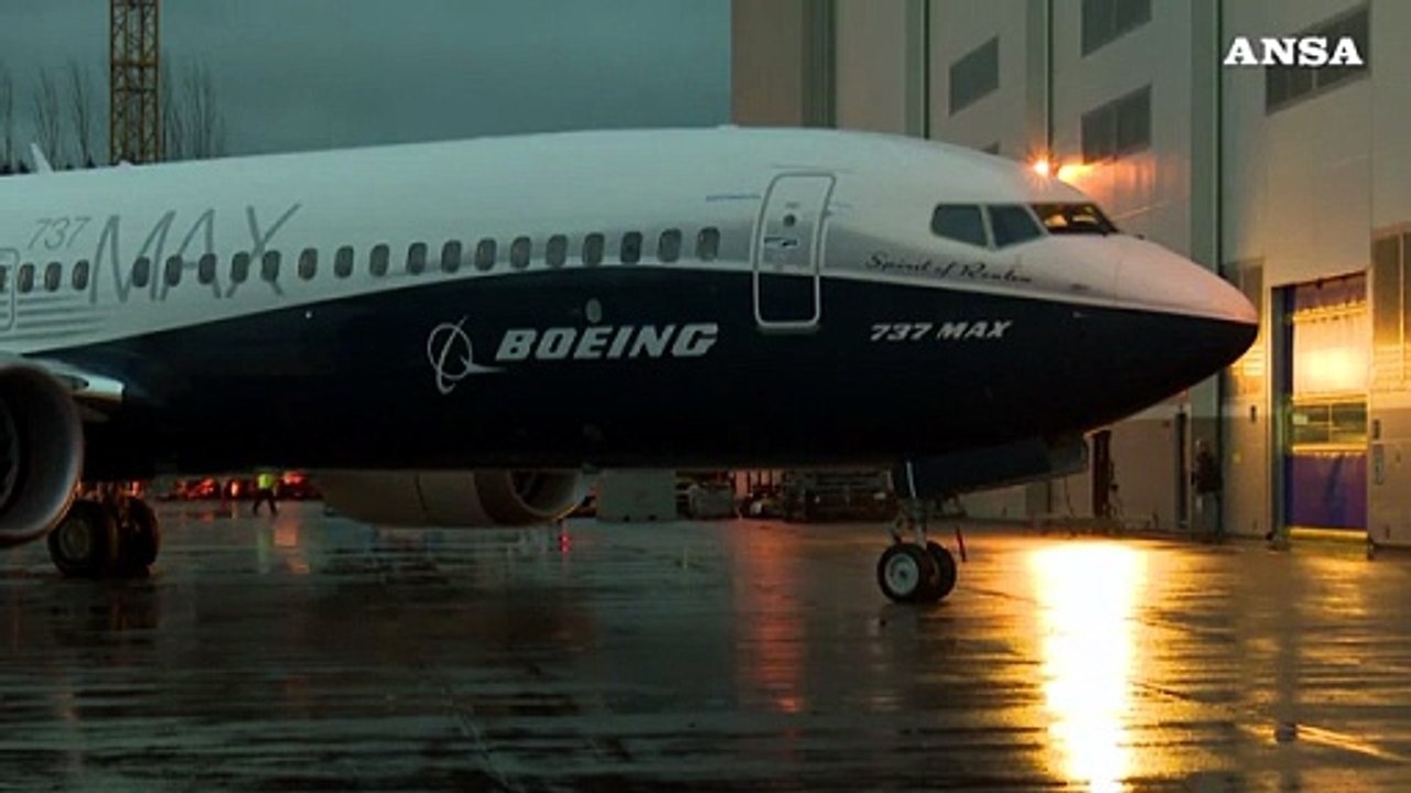 Nuova bufera su Boeing, '737 Max progettato da clown'