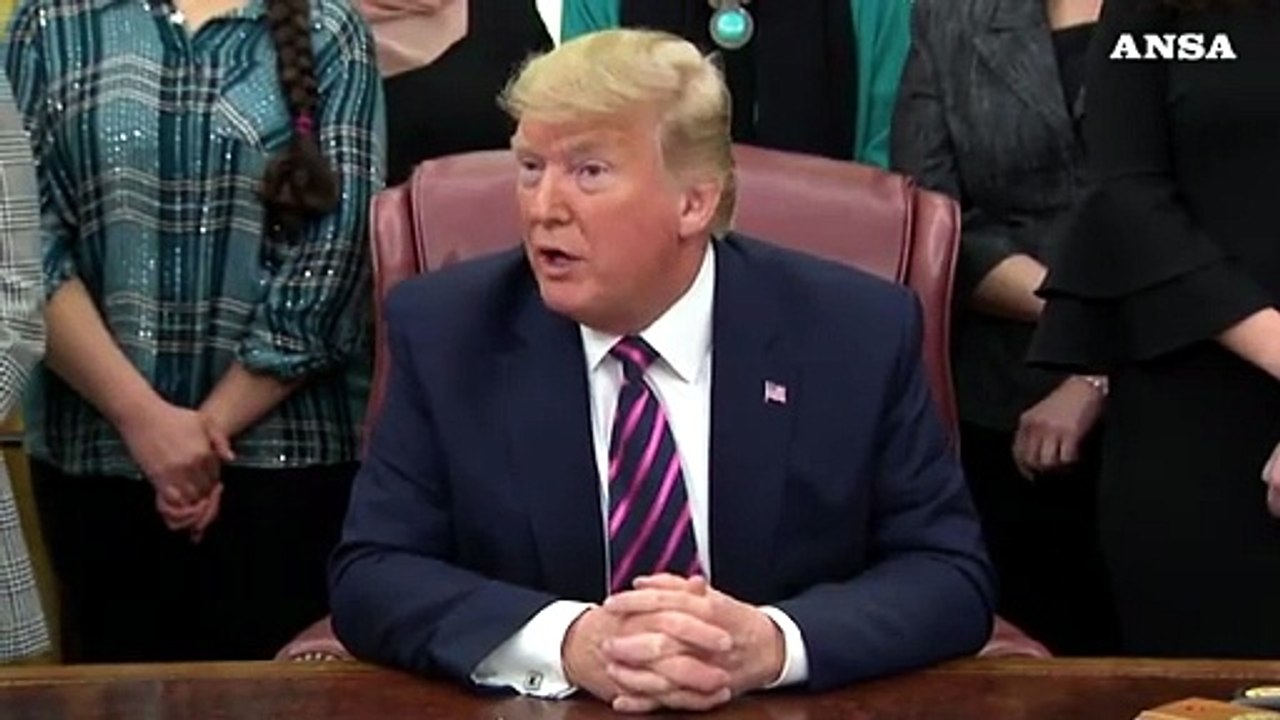 La difesa di Trump: "Impeachment per interferire su voto"
