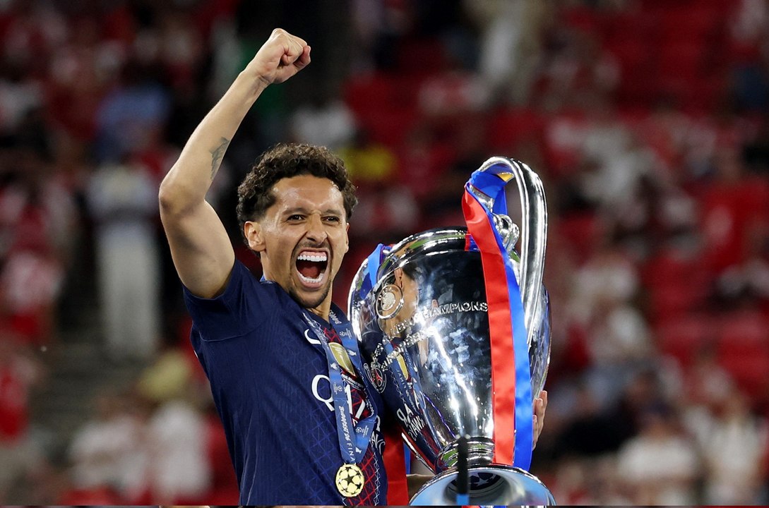 شاهد مراسم تتويج باريس سان جيرمان بلقب دوري أبطال أوروبا ✨