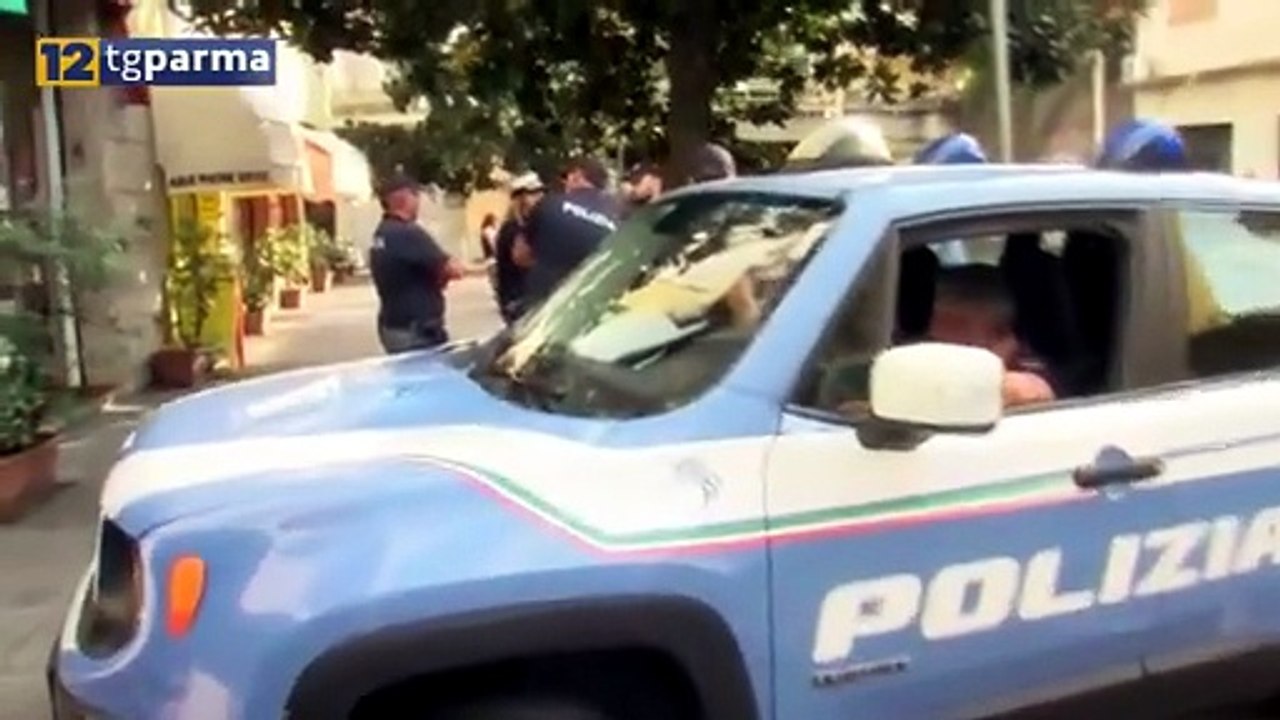 MASSICCI CONTROLLI ANTIDROGA DELLA POLIZIA NELLE ZONE CALDE DELLA CITTA'