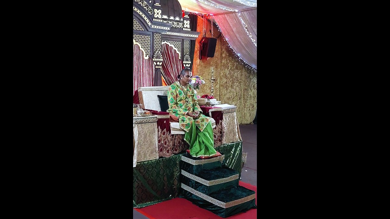 2022-10-01-Sri Swami Vishwananda-Talk-Navaratri-Night6