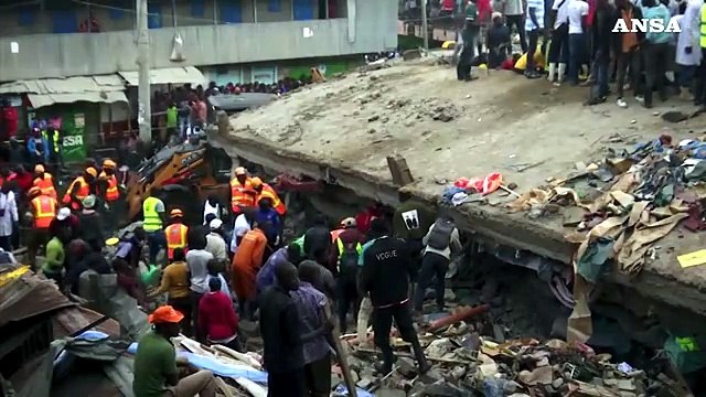 Kenya, crolla palazzo di sei piani a Nairobi