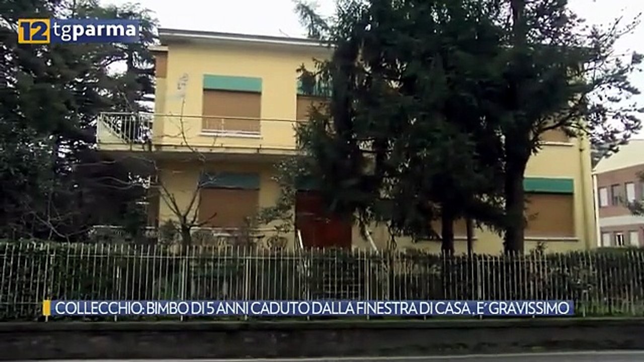 Bimbo cade da finestra