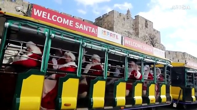 Babbi Natale da tutto il mondo a Gerusalemme