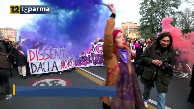 8 MARZO, PER LE VIE DEL CENTRO IL CORTEO DISSENTIAMO DALLA NORMA | 8 MARZO, PER LE VIE DEL CENTRO IL CORTEO DISSENTIAMO DALLA NORMA