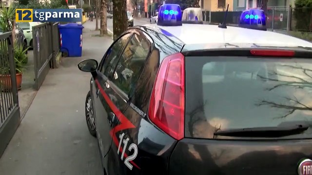 LANCIA LA DROGA TRA LE AUTO IN SOSTA E TENTA LA FUGA IN BICI, 35ENNE ARRESTATO | LANCIA LA DROGA TRA LE AUTO IN SOSTA E TENTA LA FUGA IN BICI, 35ENNE ARRESTATO