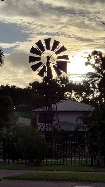 Outback Windmill Tin Can Bay