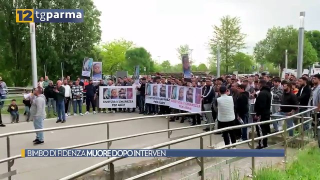 BIMBO DI FIDENZA MUORE DOPO INTERVENTO A ROVIGO: SIT-IN DELLA FAMIGLIA | BIMBO DI FIDENZA MUORE DOPO INTERVENTO A ROVIGO: SIT-IN DELLA FAMIGLIA