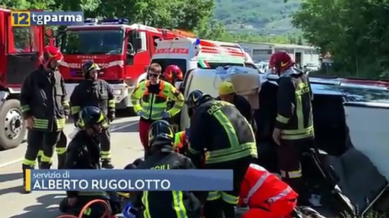 SAN SECONDO, SCHIANTO FRA TRE AUTO: UN FERITO AL MAGGIORE