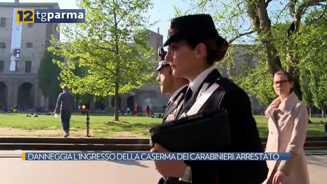 DANNEGGIA L'INGRESSO DELLA CASERMA DEI CARABINIERI: ARRESTATO | DANNEGGIA L'INGRESSO DELLA CASERMA DEI CARABINIERI: ARRESTATO