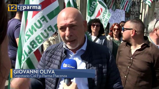 PIÙ RISORSE PER LA SANITA' : SIT-IN DI PROTESTA DELLA CISL AL MAGGIORE | PIÙ RISORSE PER LA SANITA' : SIT-IN DI PROTESTA DELLA CISL AL MAGGIORE