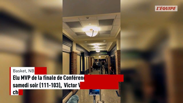 Elu MVP pour sa première finale de Conférence, Victor Wembanyama ramène déjà une petite statuette chez lui - Basket - NBA - Spurs
