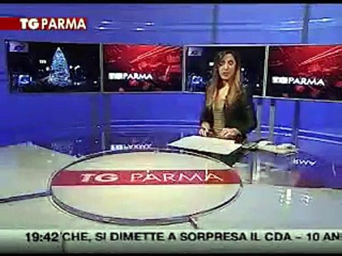 E' tornato l'albero (vero) di Natale in piazza Garibaldi
