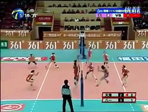 Volley spettacolo: quando il pallone non cade