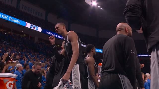 Spurs - Wembanyama envoie San Antonio en finale