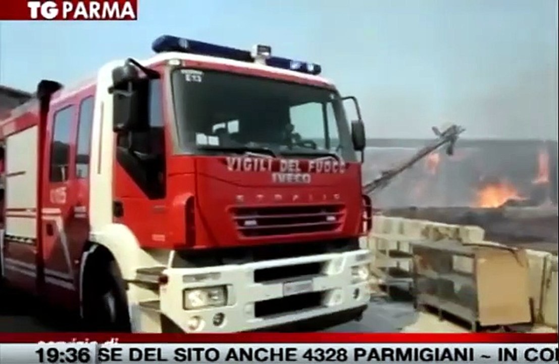 Maxi incendio a Collecchio