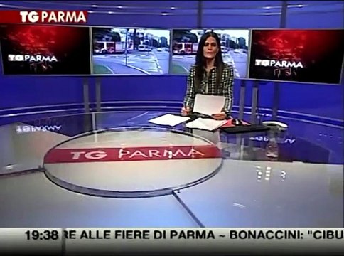Incendio in via Parigi: due le persone intossicate