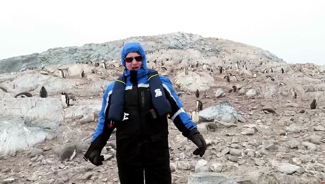 Canta O sole mio in Antartide. E i pinguini...