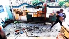 Video Lengkap Kejadian di Teras Rumah