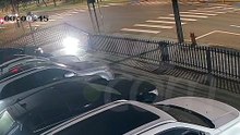 Vídeo mostra batida em que motociclista perdeu cabelo em Cascavel