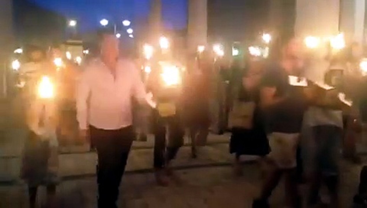 Fiaccolata anti centro-profughi