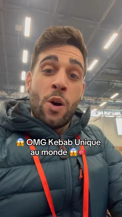 Je teste un Kebab UNIQUE au Monde 😱😳