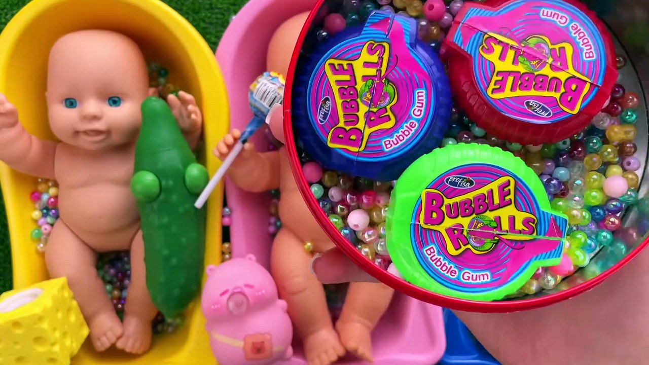 🌈 4 Minutes Of Pure Satisfaction! 3 Rainbow Bathtubs Candy, M&M's & Magic Slime Cutting 😍