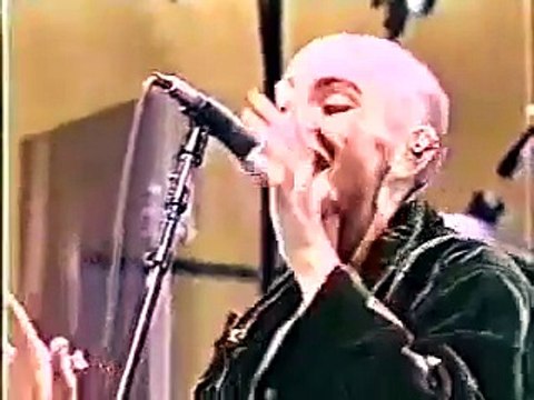 Sinead O'Connor compie 50 anni
