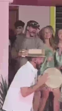 El vídeo de Ester Expósito y Bad Bunny bailando en el Metropolitano que ha reventado las redes