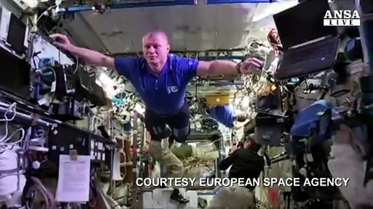 Mannequin challenge 'spaziale'