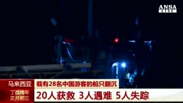 Traghetto malese, si cercano i dispersi