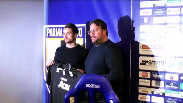 Presentato Frattali, nuovo portiere del Parma