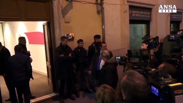 Renzi riunisce direzione Pd, congresso o primarie