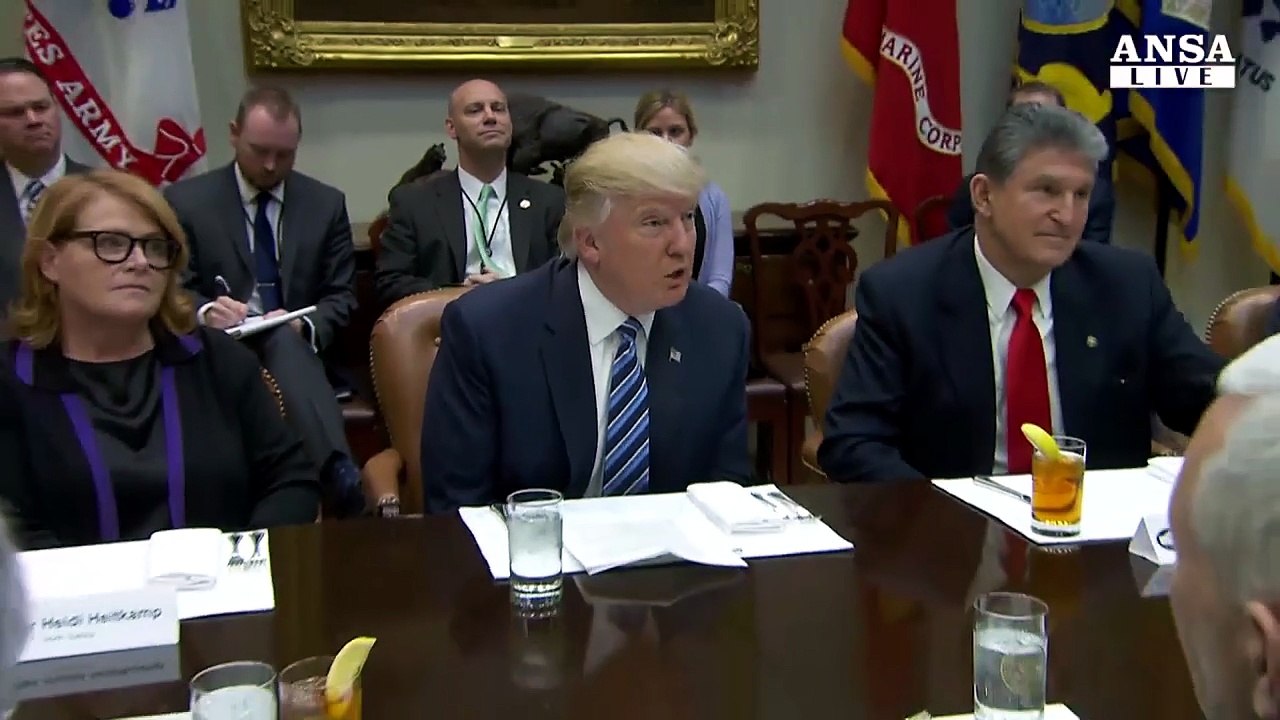 Trump difende Sessions