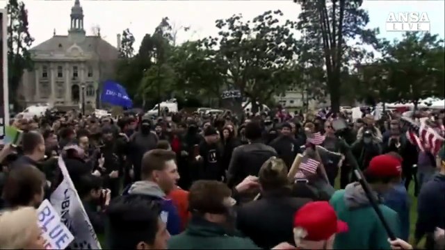 Usa, scontri tra dimostranti pro e anti Trump