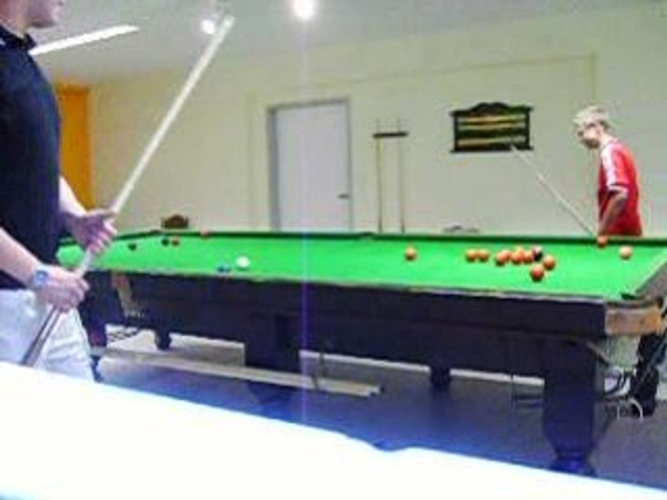 Kurzes snookerspiel bye the snookergang