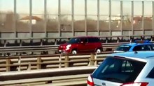 Evade dai domiciliari, ruba un'auto. Inseguimento contromano in tangenziale: preso