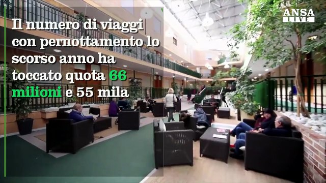 Istat: nel 2016 gli italiani hanno fatto piu' viaggi e vacanze