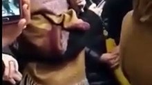 Arisa canta commossa ai funerali di due vittime della tragedia di Rigopiano
