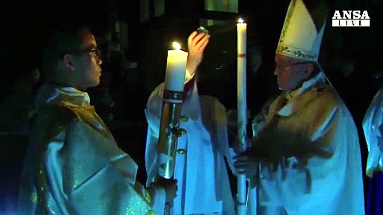 Pasqua, Papa: le ingiustizie crocifiggono la dignita'